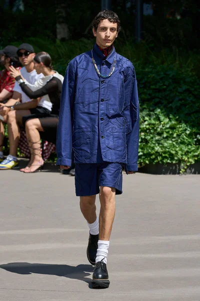 Look 29